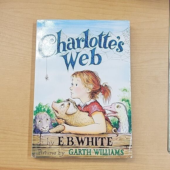 Charlotte's Web vhs movie and 2 paperback books + DVD movie - Picture 2 of 7